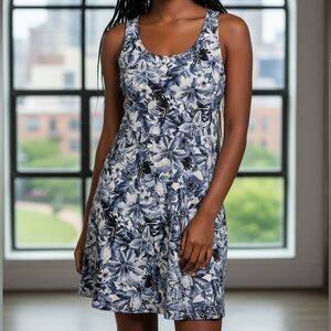 Women’s Flowy Floral Dress EUC